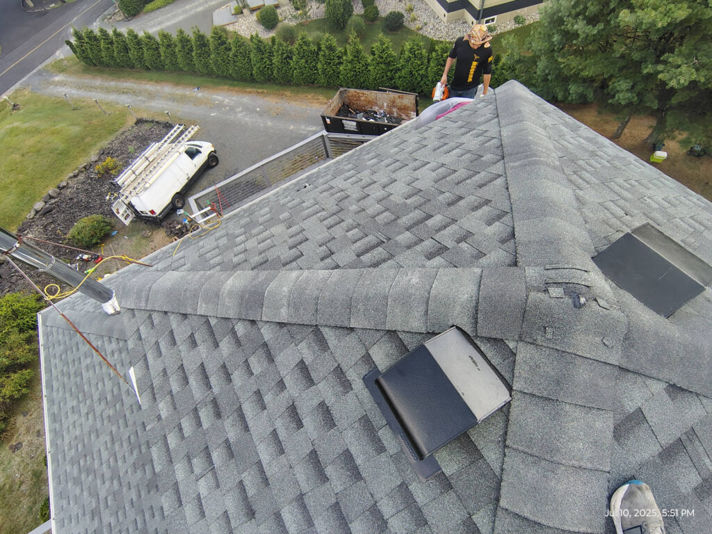 Roof repair vs roof replacement